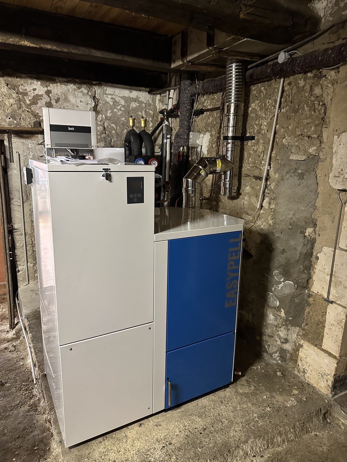 2025-05-14 07h59_12 - Pose_pP769uPdYn